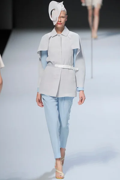 Look 9
